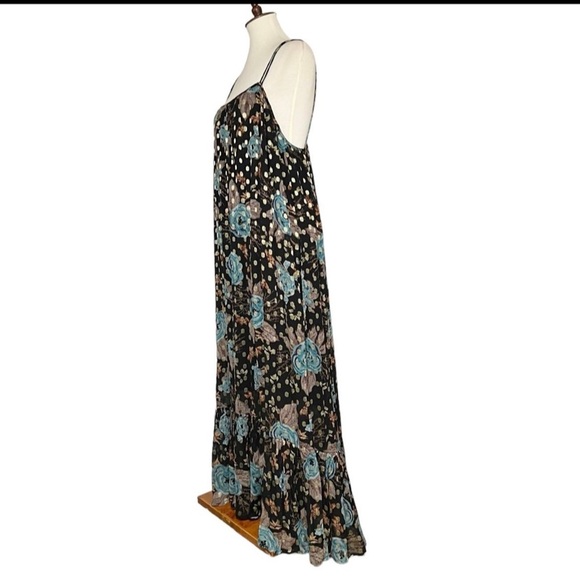 Natural Life The Alice Metallic Maxi Dress Medium - Picture 7 of 12